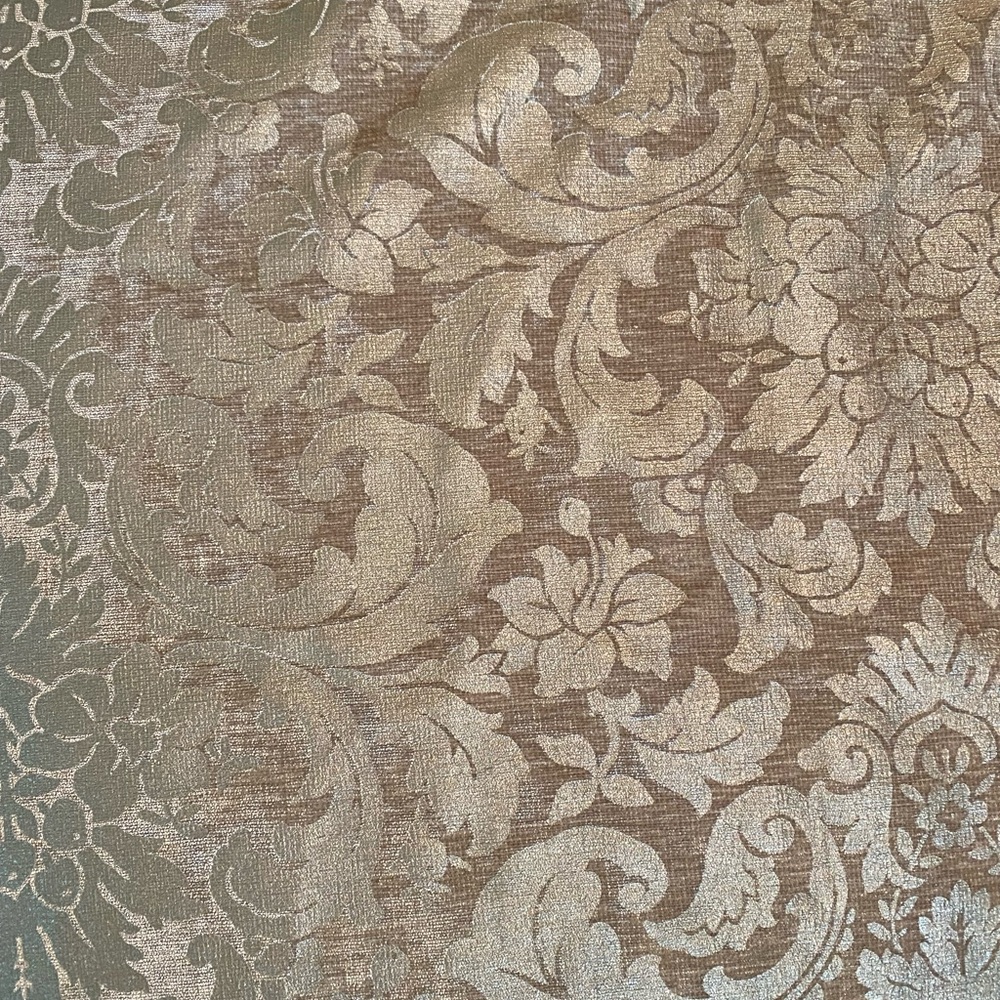Elegant Floral Patterned fabric - Cream and Gold